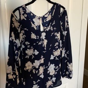 Navy Floral w Peekaboo Shoulders